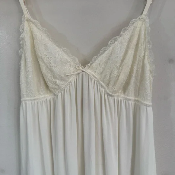 EBERJEY~ Mia Slip Chemise dress in Ivory Cream Size Medium - Picture 5 of 14